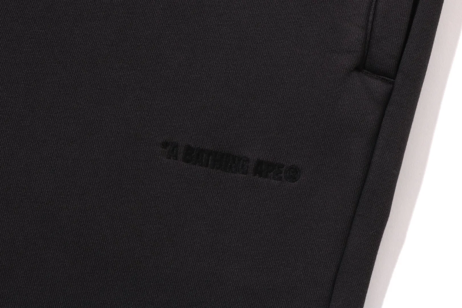 BATHING APE LOGO RELAXED FIT SWEATPANTS