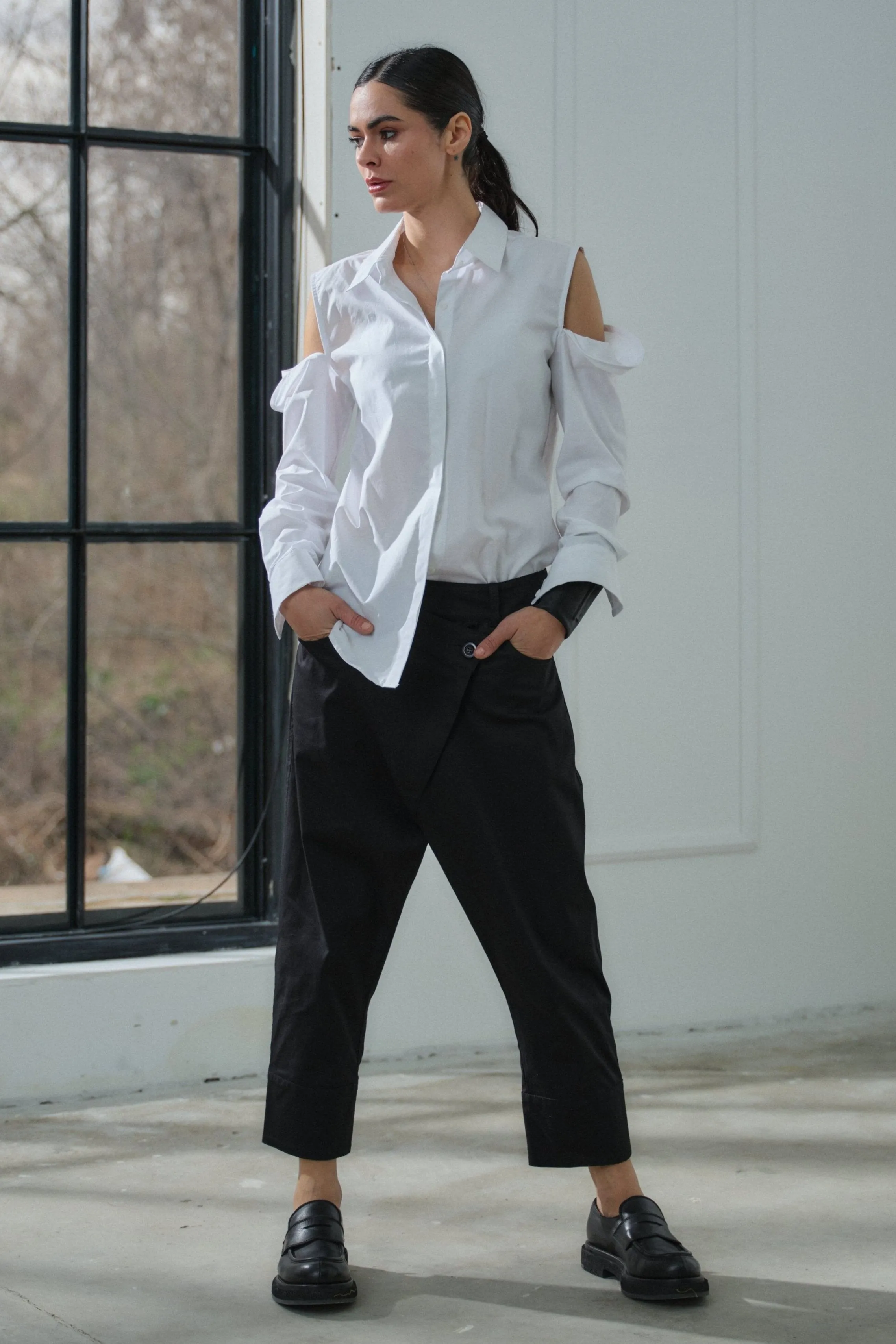 Black cotton cropped pants