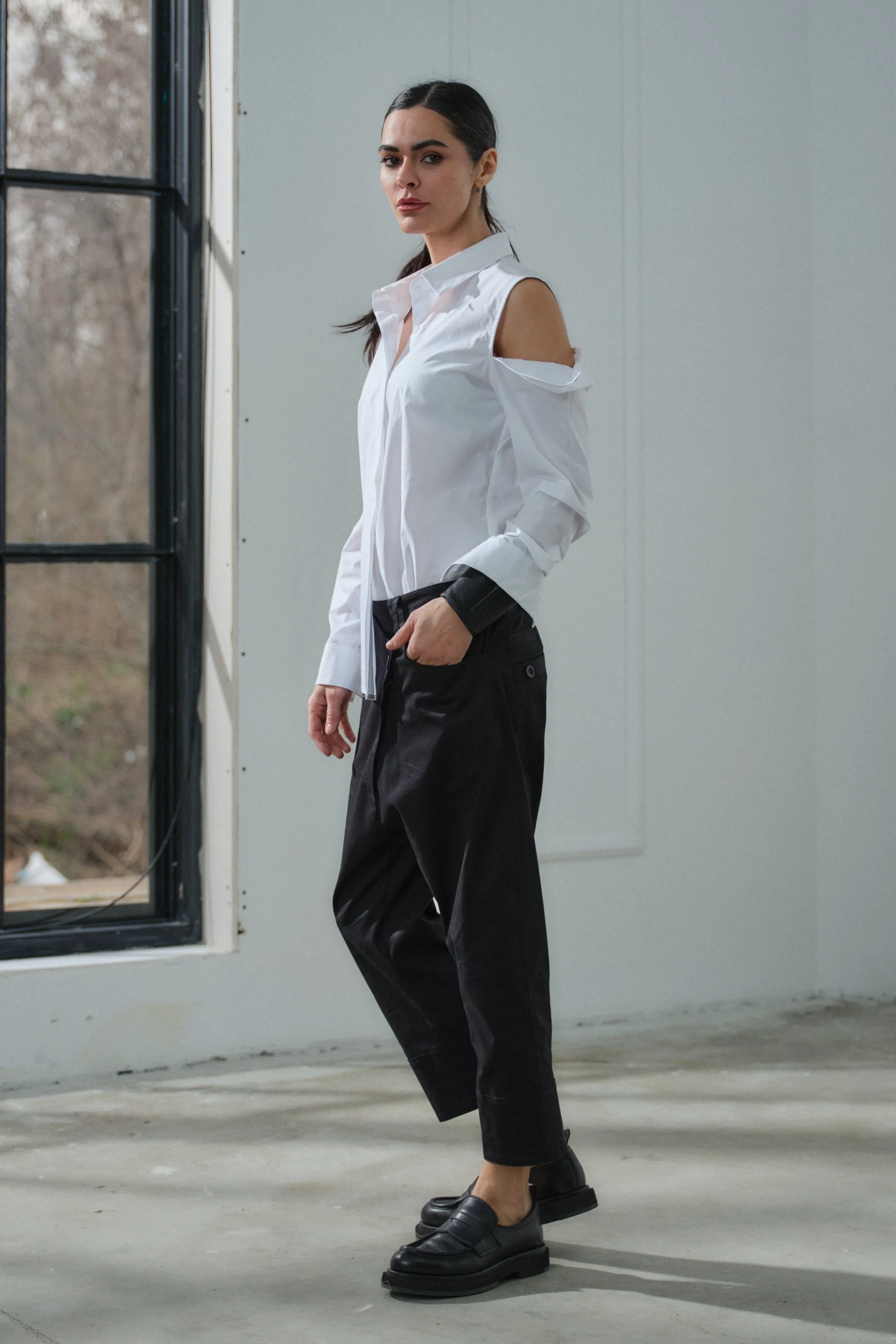 Black cotton cropped pants