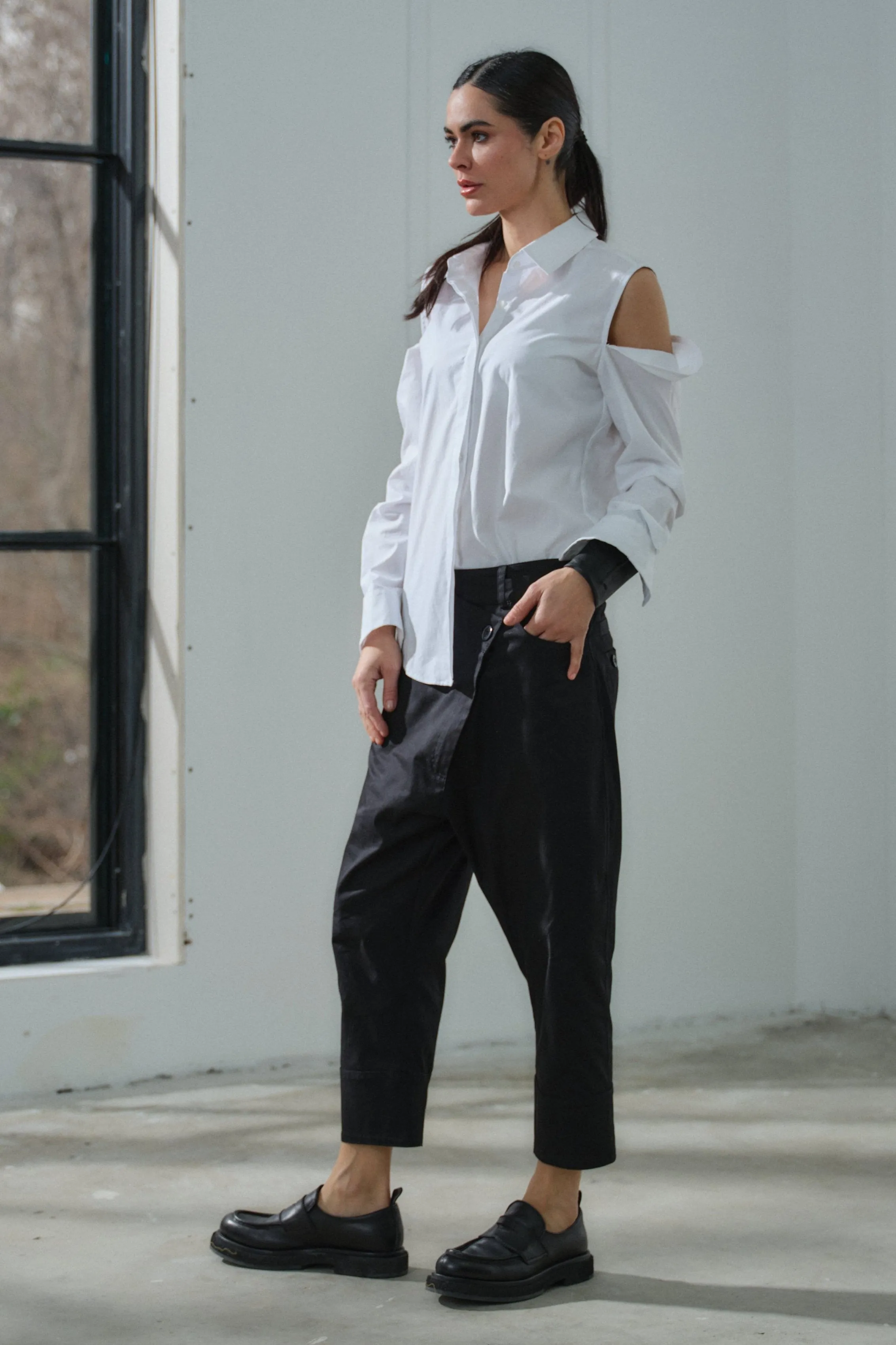 Black cotton cropped pants