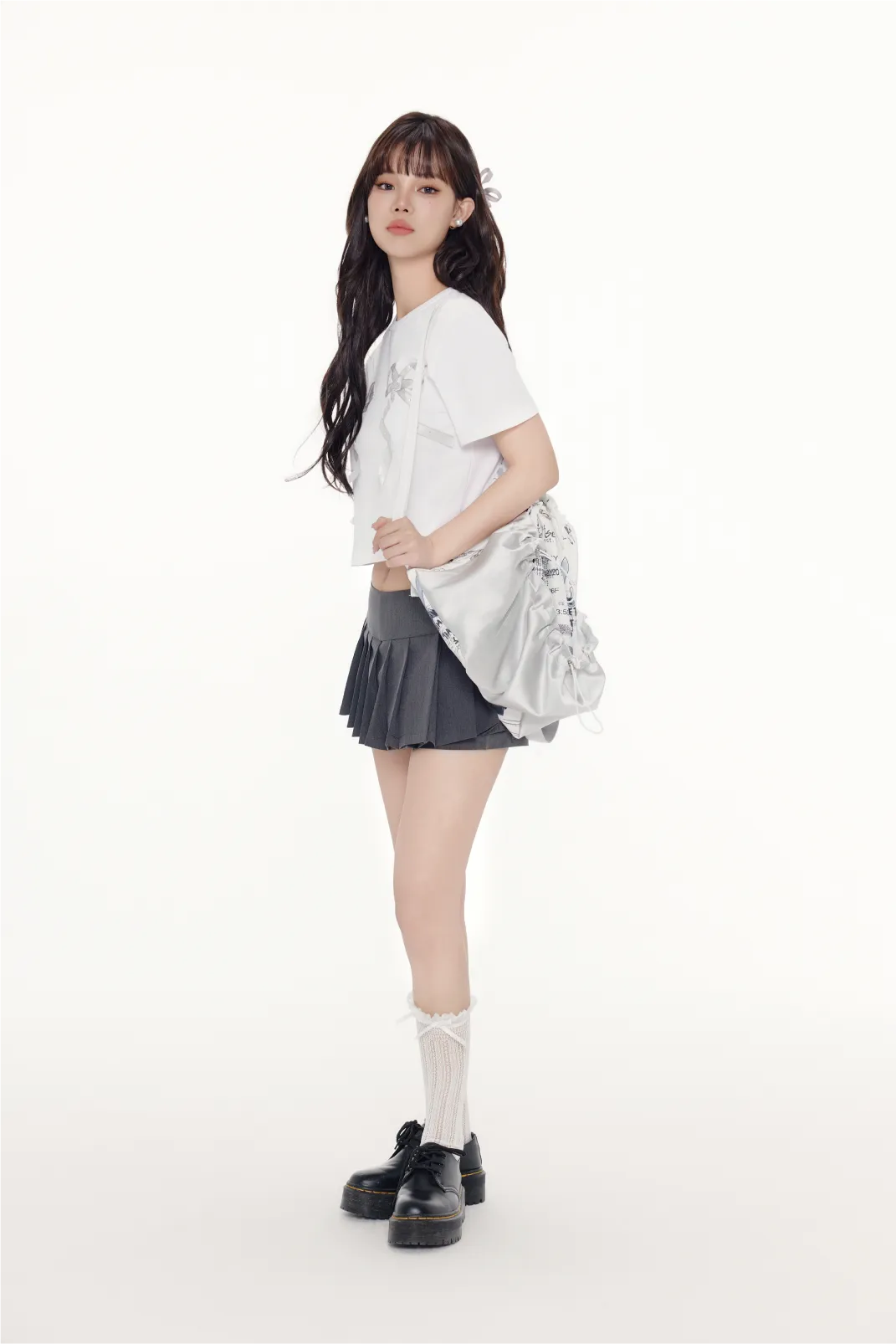 Bow Print Cropped Slim-Fit Tee