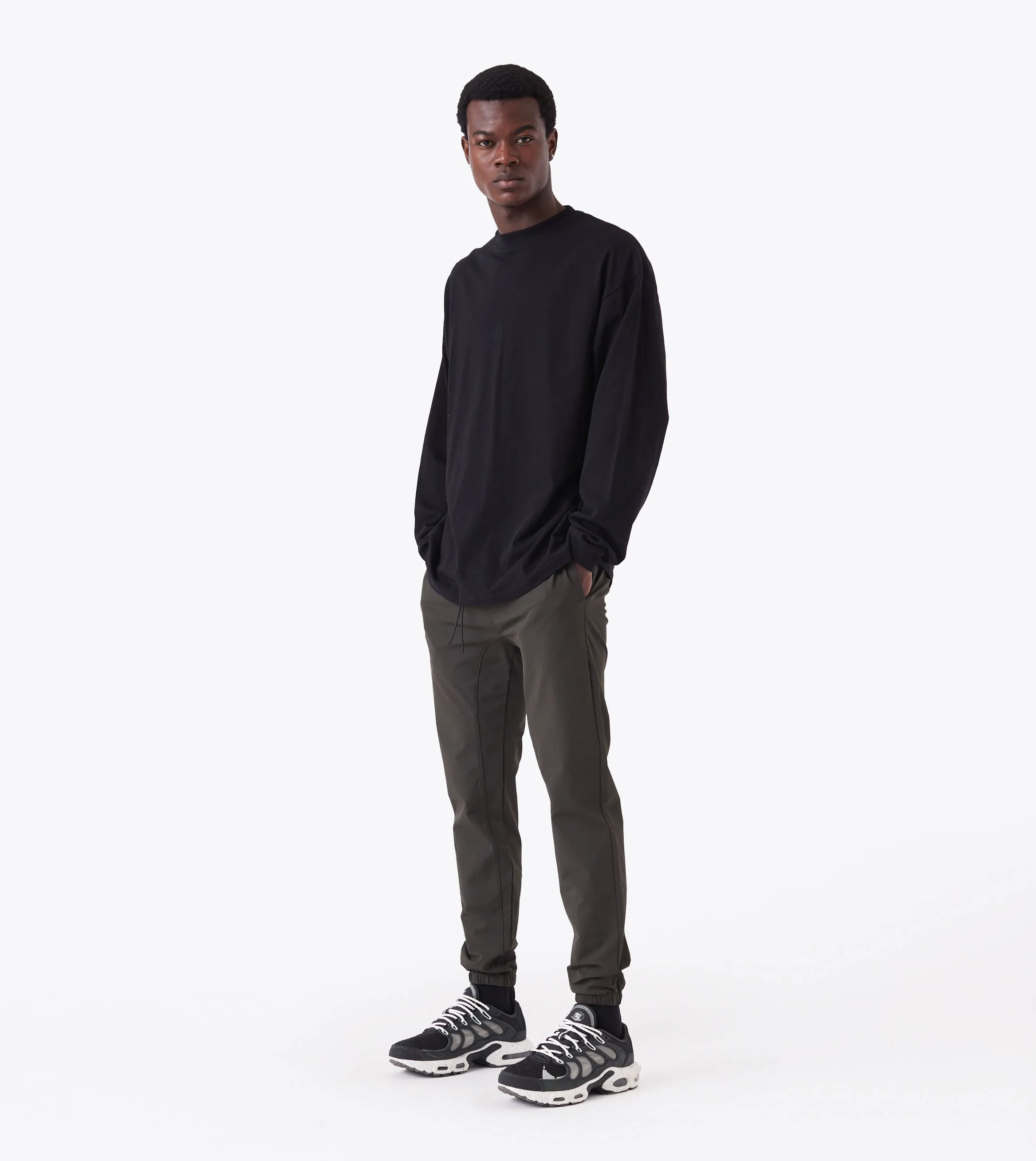 Box    LS Tee Black