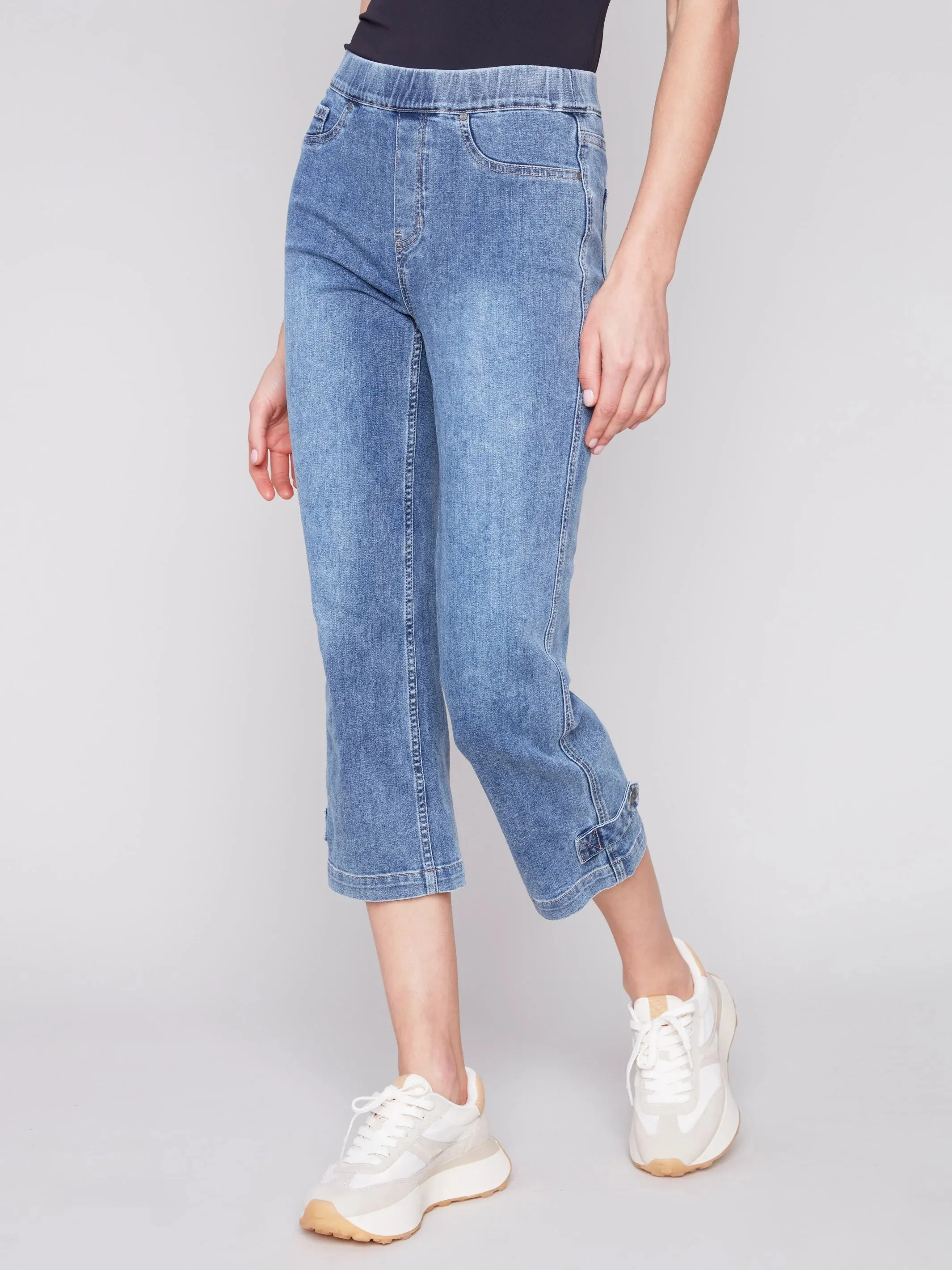 Cropped Pull-On Jeans with Hem Tab