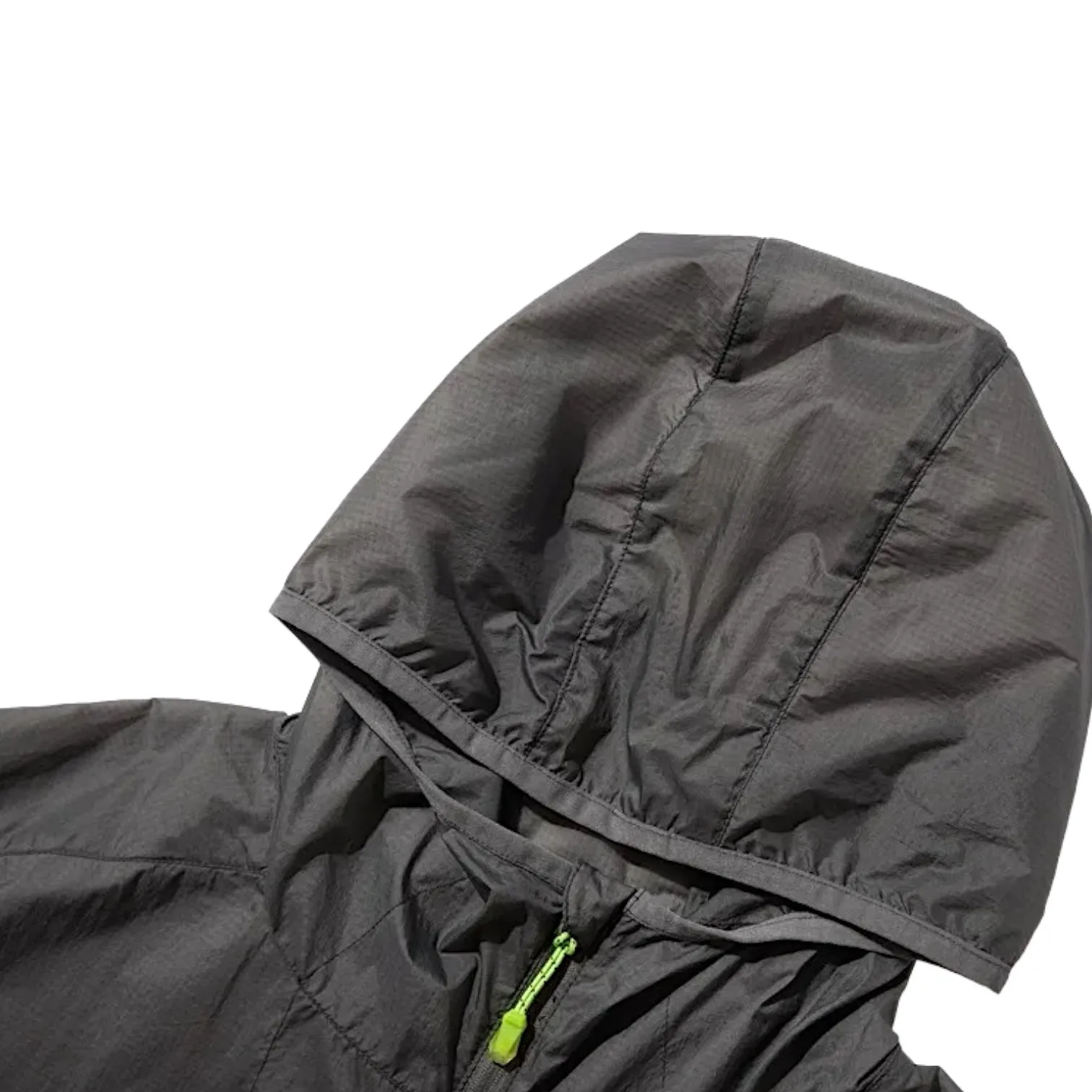 Light weight baggy windbreaker with back flange