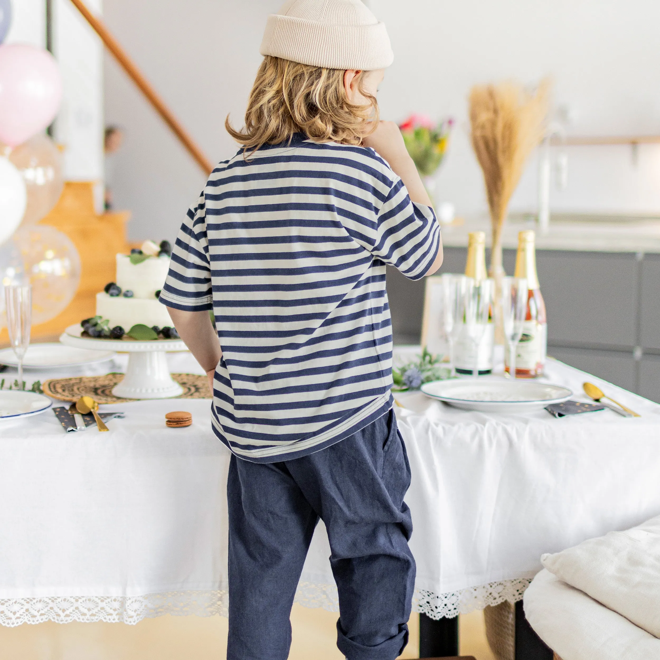 Pantalon coupe décontractée marine en coton et lin, enfant || Navy relaxed fit pants in cotton and linen, child