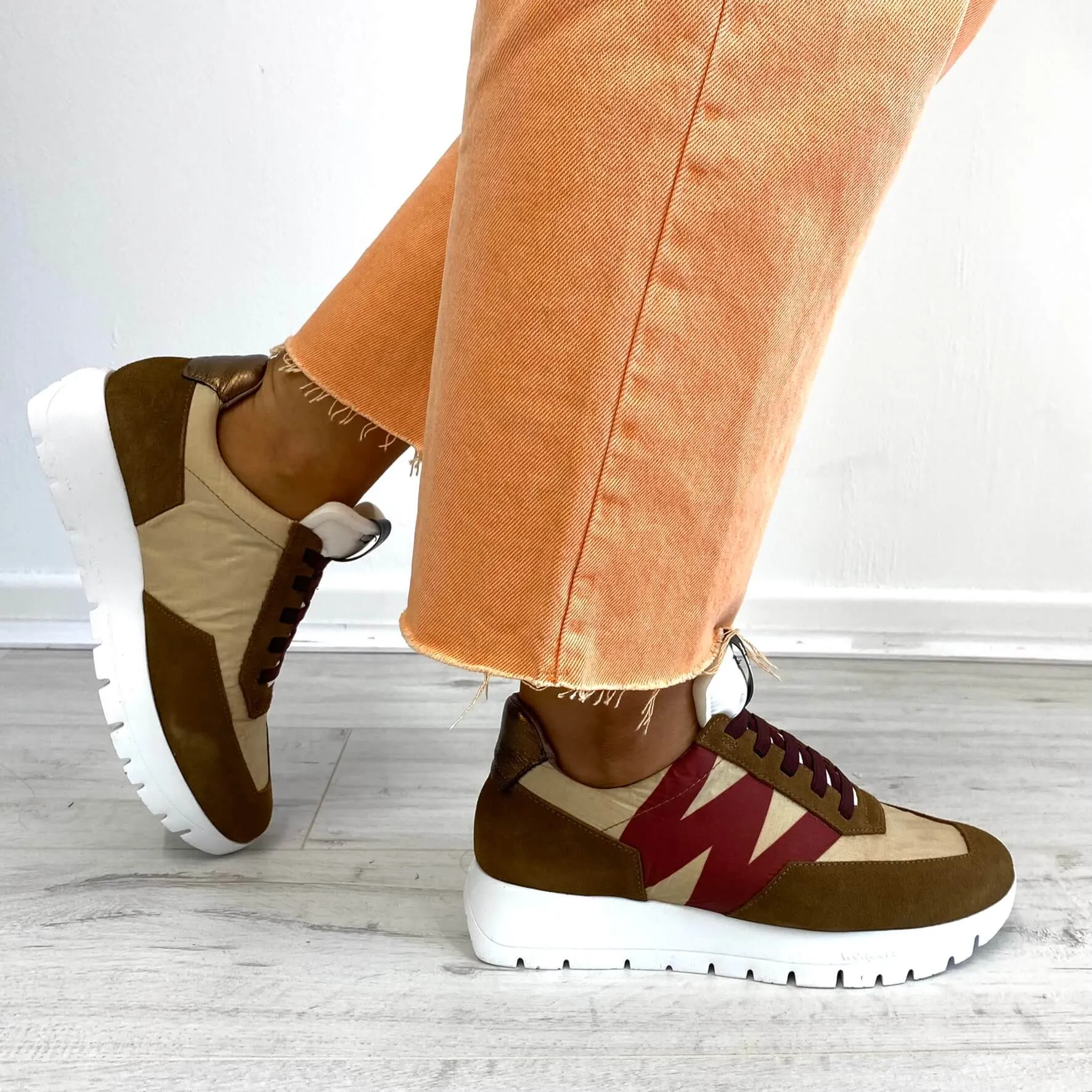 Wonders Brown & Rust Sneakers
